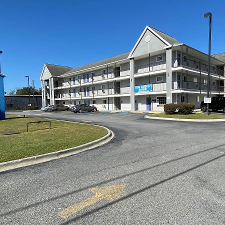 Savannah Garden Inn Bagian luar foto