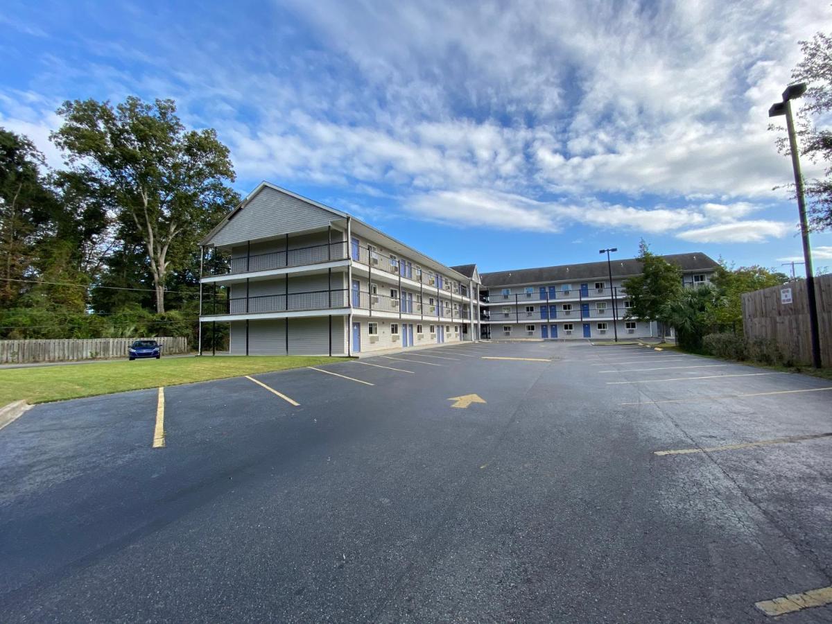 Savannah Garden Inn Bagian luar foto