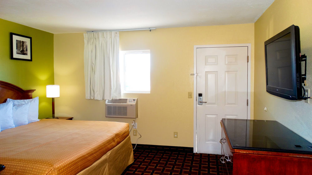 Savannah Garden Inn Bagian luar foto