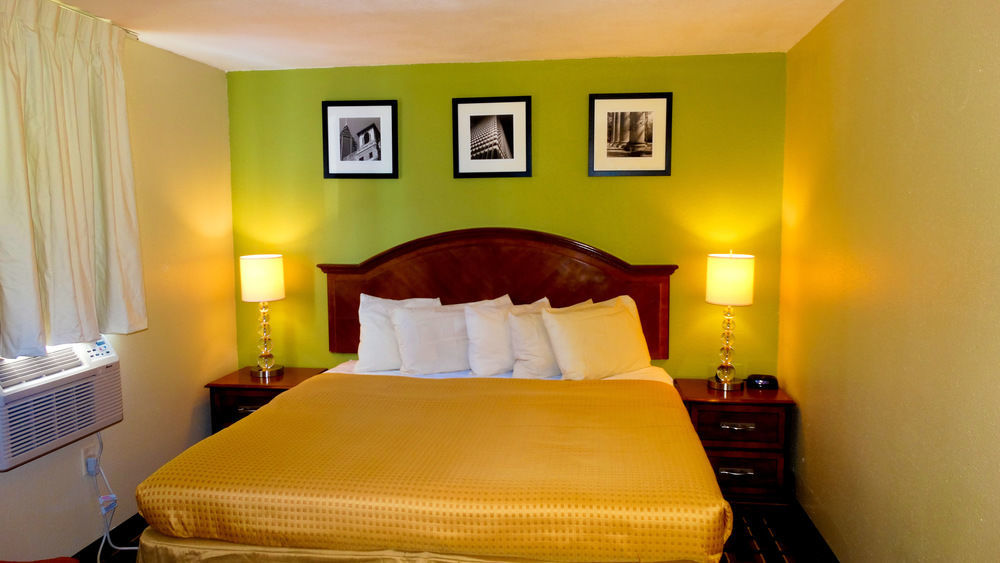Savannah Garden Inn Bagian luar foto