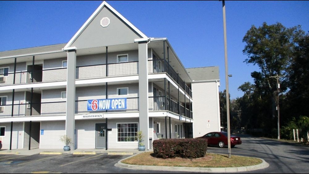 Savannah Garden Inn Bagian luar foto