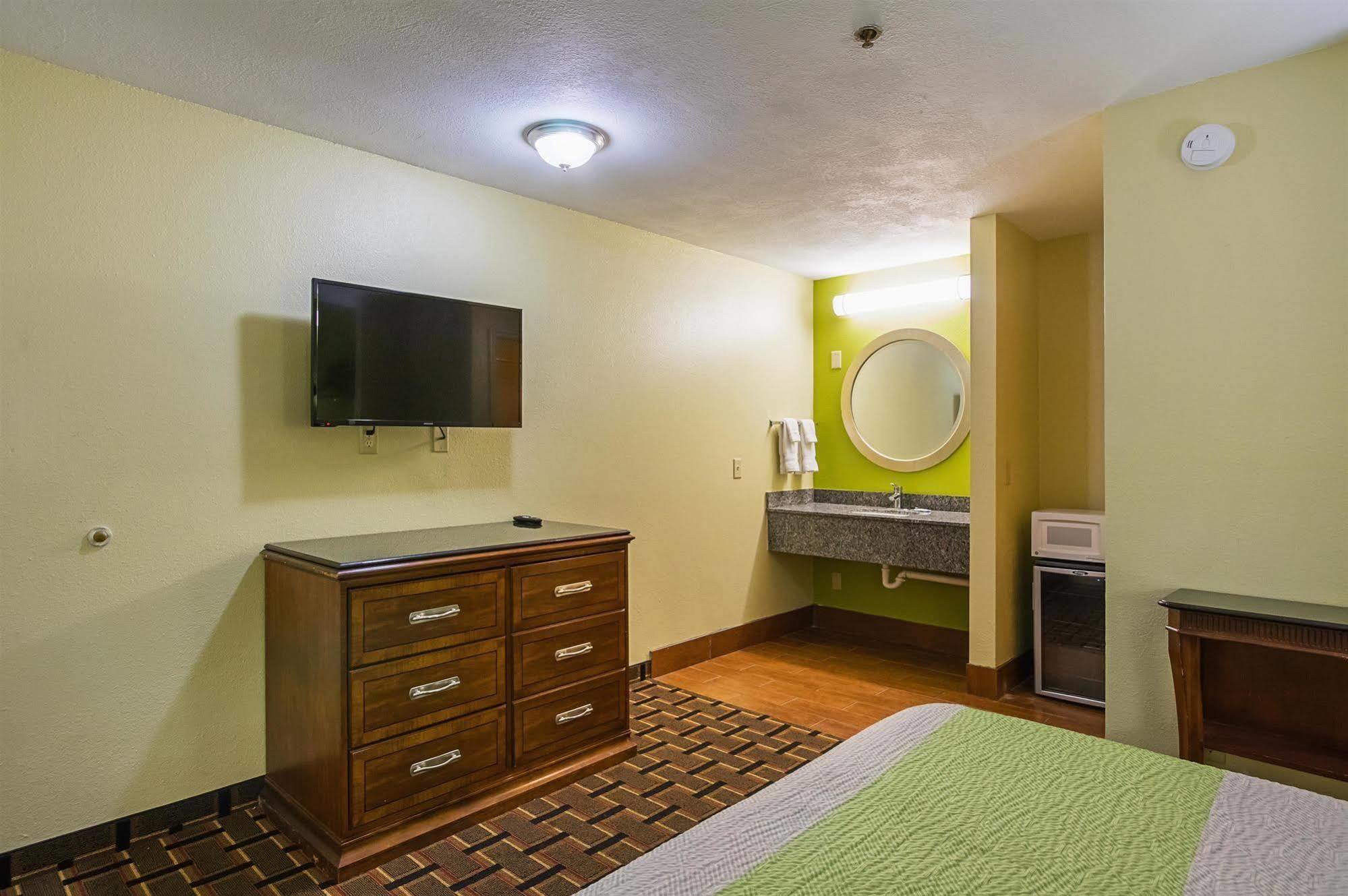Savannah Garden Inn Bagian luar foto
